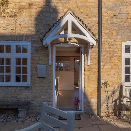 Jasmine Cottage - 2 Bedroom In Heart Of Bourton! المظهر الخارجي الصورة