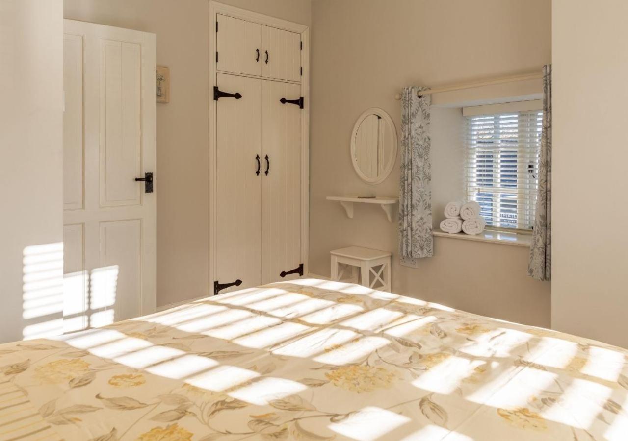 Jasmine Cottage - 2 Bedroom In Heart Of Bourton! المظهر الخارجي الصورة