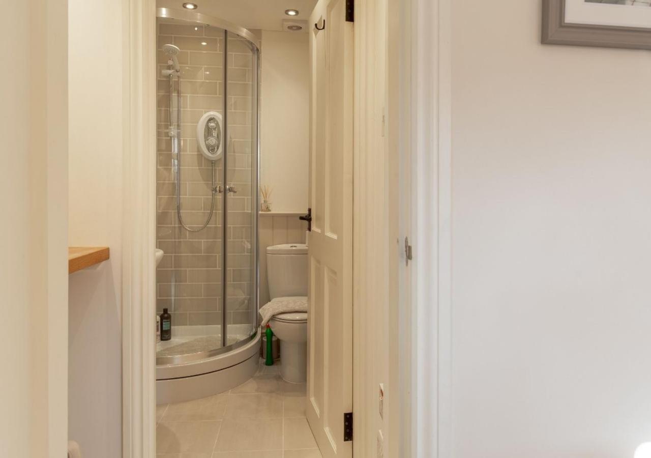 Jasmine Cottage - 2 Bedroom In Heart Of Bourton! المظهر الخارجي الصورة