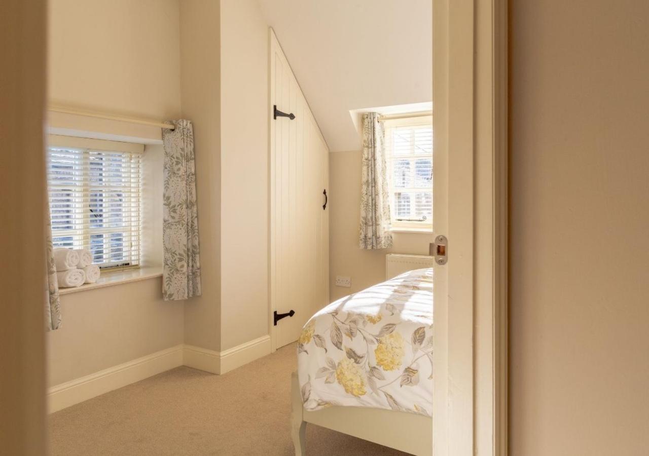 Jasmine Cottage - 2 Bedroom In Heart Of Bourton! المظهر الخارجي الصورة