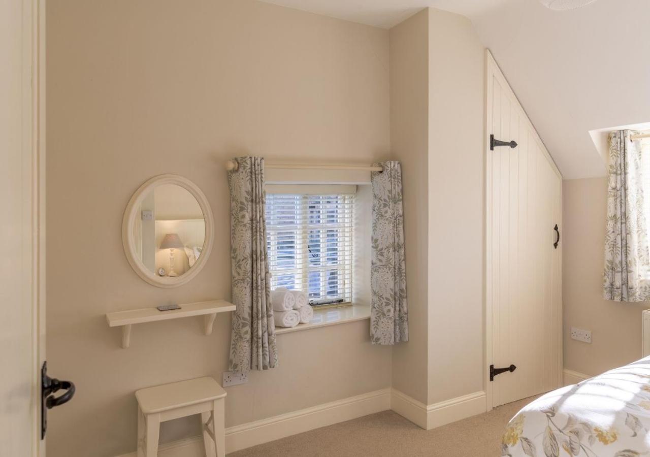 Jasmine Cottage - 2 Bedroom In Heart Of Bourton! المظهر الخارجي الصورة