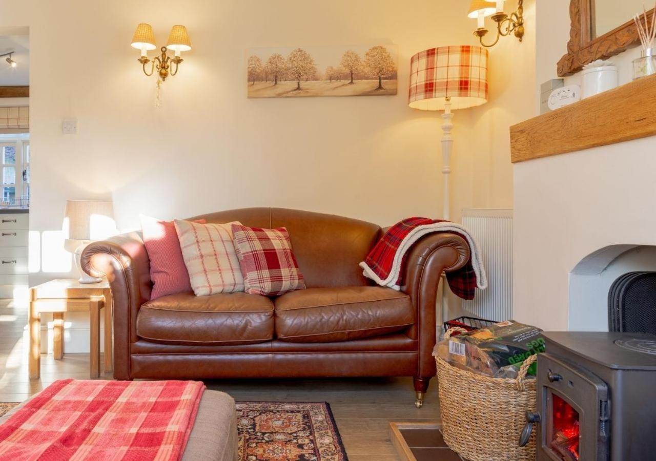 Jasmine Cottage - 2 Bedroom In Heart Of Bourton! المظهر الخارجي الصورة