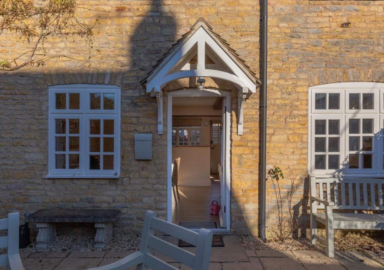 Jasmine Cottage - 2 Bedroom In Heart Of Bourton! المظهر الخارجي الصورة
