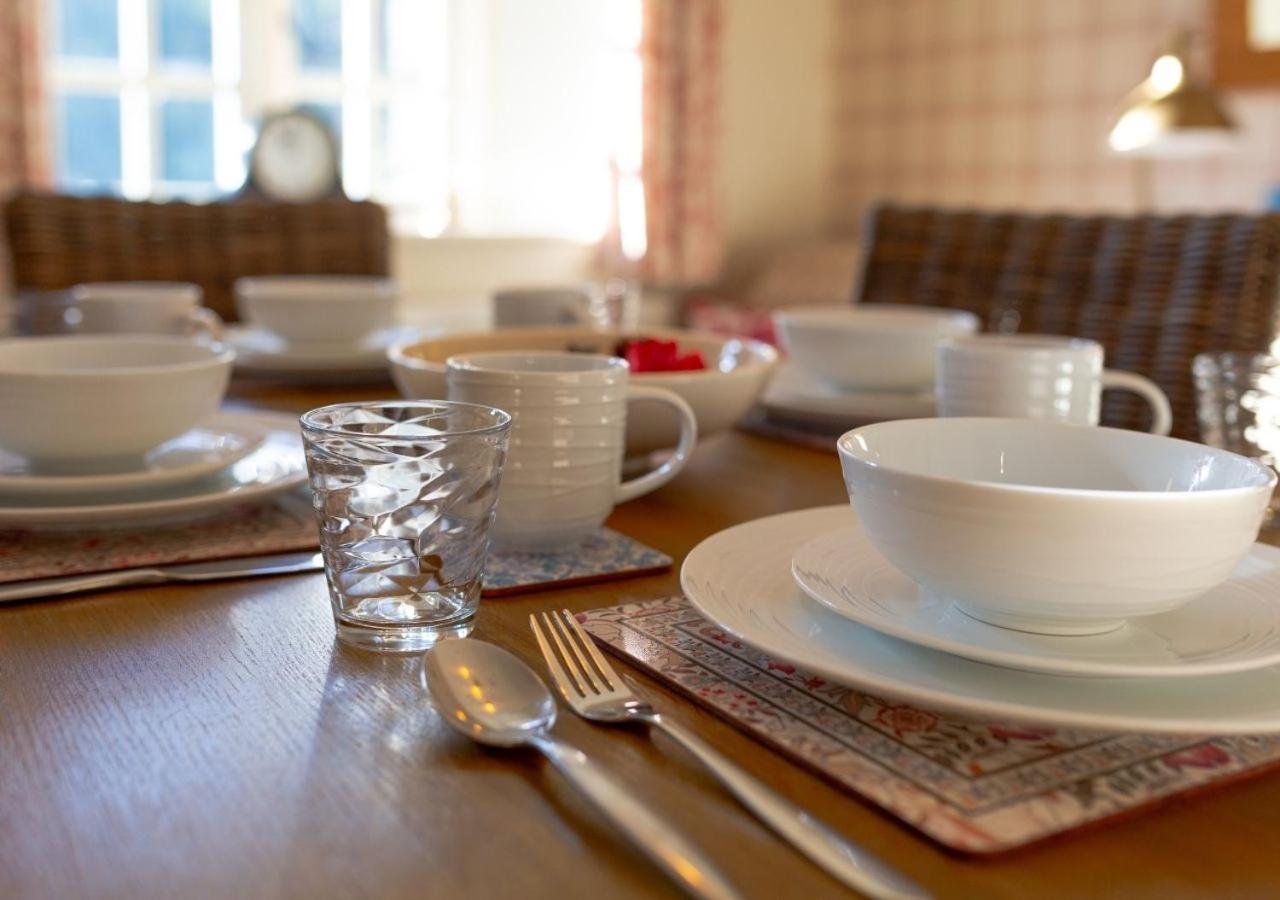 Jasmine Cottage - 2 Bedroom In Heart Of Bourton! المظهر الخارجي الصورة