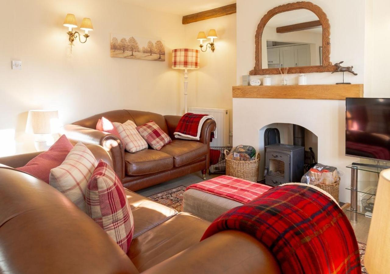Jasmine Cottage - 2 Bedroom In Heart Of Bourton! المظهر الخارجي الصورة