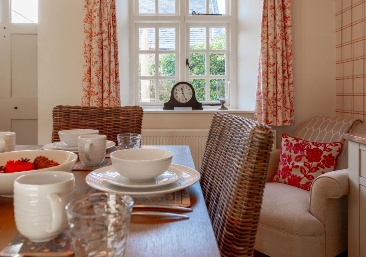 Jasmine Cottage - 2 Bedroom In Heart Of Bourton! المظهر الخارجي الصورة