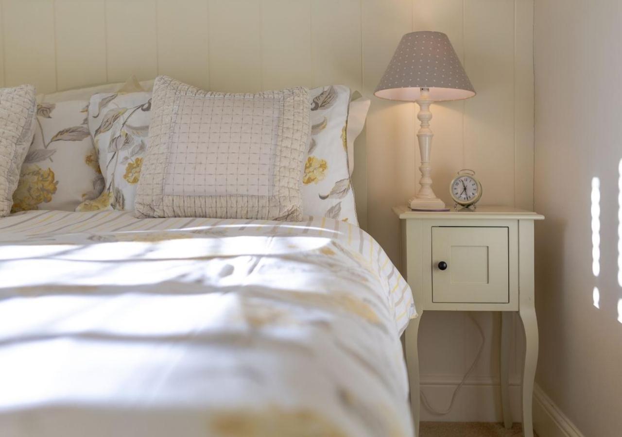 Jasmine Cottage - 2 Bedroom In Heart Of Bourton! المظهر الخارجي الصورة